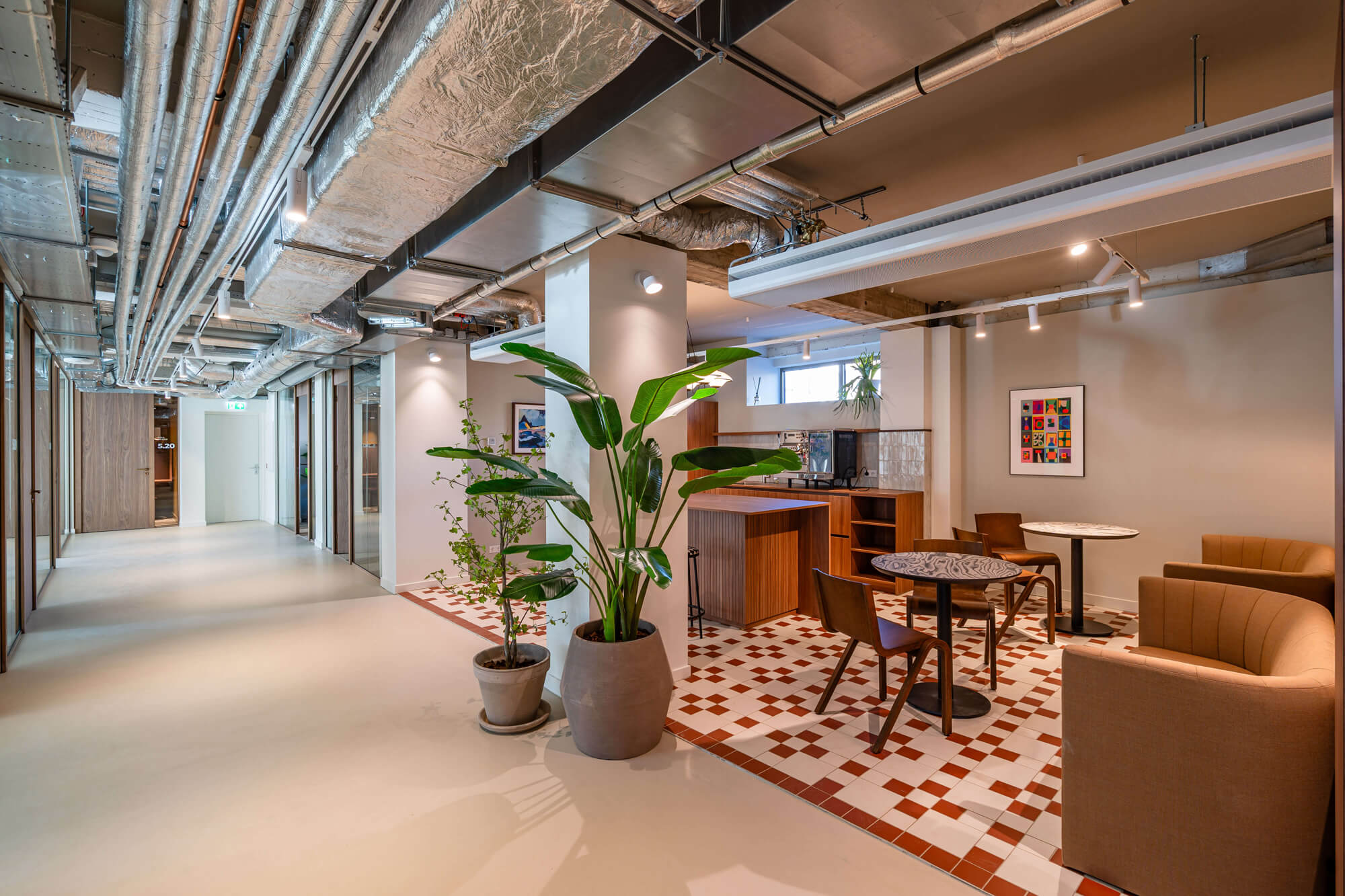 zijaanzicht pantry plein kantoren stadhuisplein rotterdam